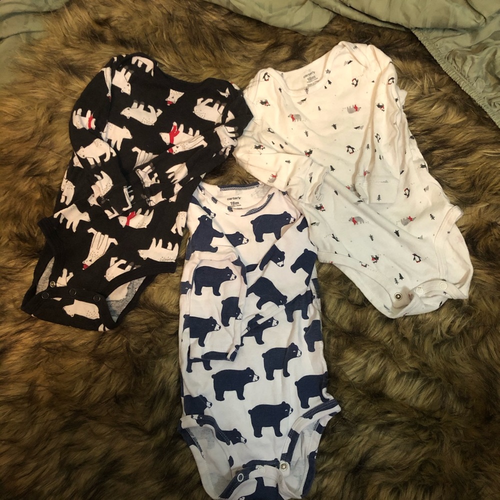 Set of 3 Carters’s bear themed body suits 18mo